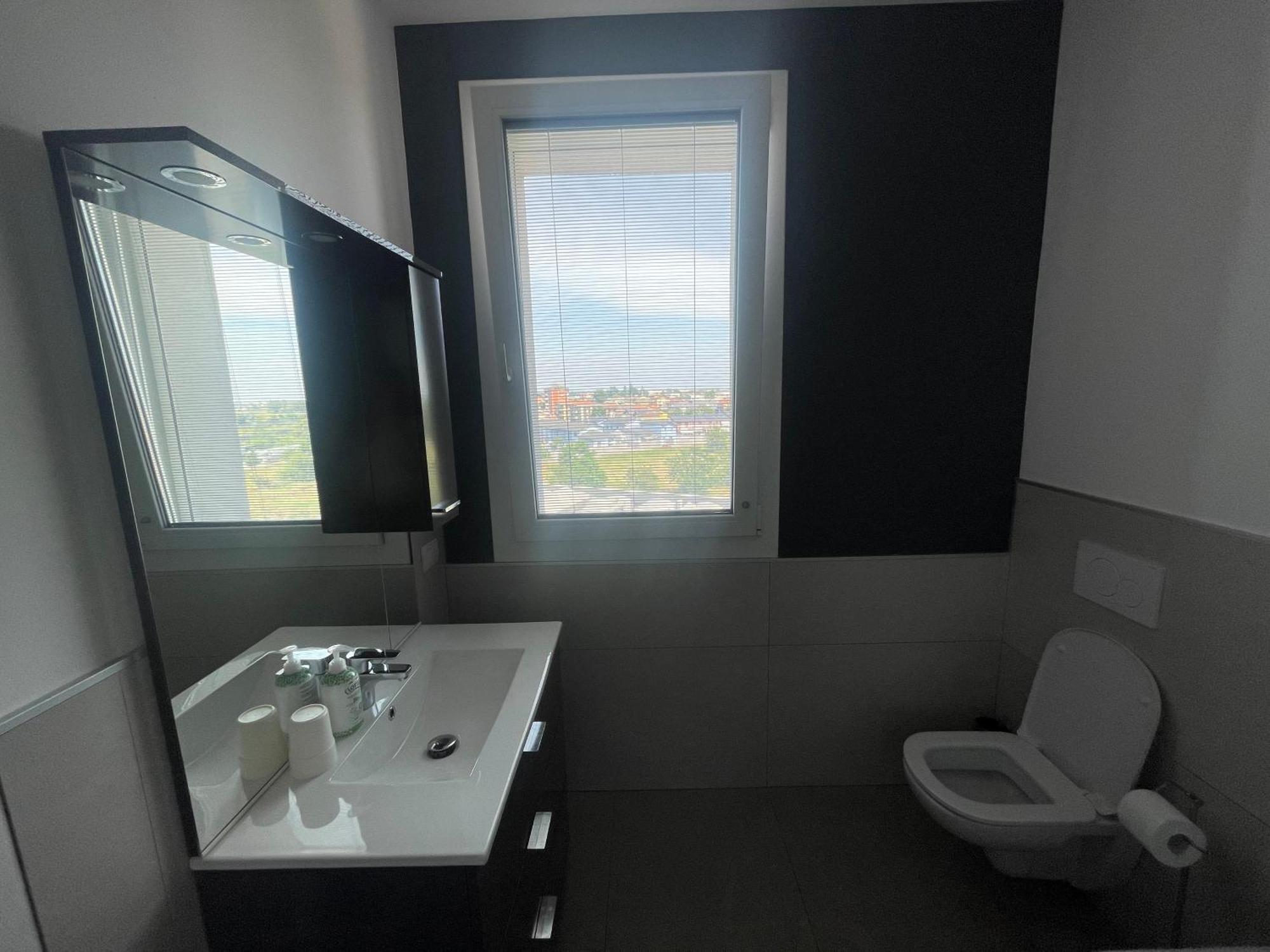 Condominio La Torre 1 Galliate Exterior foto